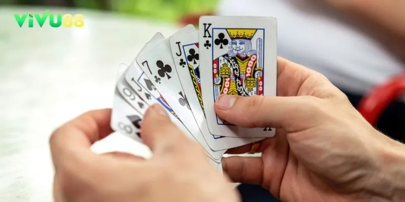 Phỏm được đánh giá là một trong những trò chơi đánh bài được yêu thích hiện nay